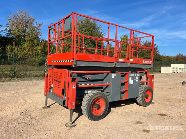 2019 Skyjack SJ8831 RT 4x4 Nacelle Ciseaux Scissor Lift - Nacelle ciseaux: photos 2 2019 Skyjack SJ8831 RT 4x4 Nacelle Ciseaux Scissor Lift - Nacelle ciseaux: photos 2