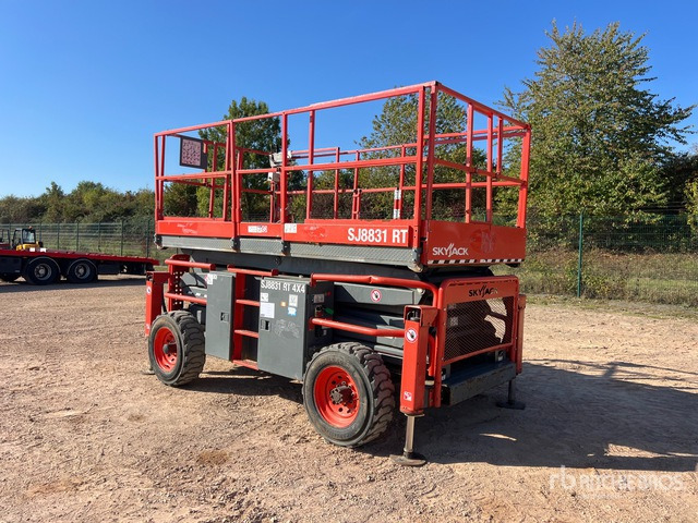 2019 Skyjack SJ8831 RT 4x4 Nacelle Ciseaux Scissor Lift - Nacelle ciseaux: photos 3 2019 Skyjack SJ8831 RT 4x4 Nacelle Ciseaux Scissor Lift - Nacelle ciseaux: photos 3
