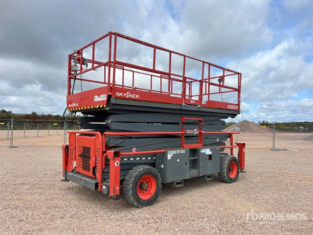 2019 Skyjack SJ9250 RT 4x4 Scissor Lift - Nacelle ciseaux: photos 1 2019 Skyjack SJ9250 RT 4x4 Scissor Lift - Nacelle ciseaux: photos 1