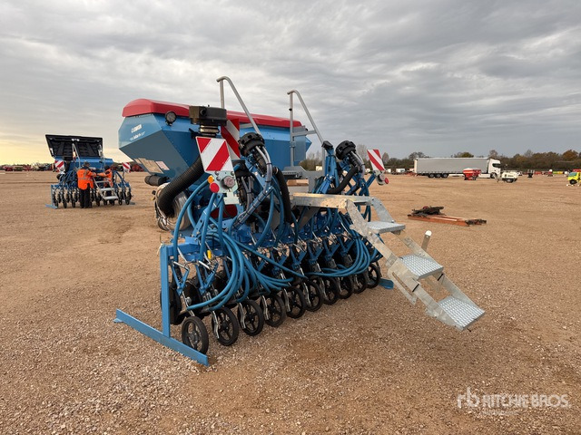 2023 Lemken Solitair 9+/300 3 m 3-Point Semoir Porte Arrier ... Air Seeder - Semoir: photos 3 2023 Lemken Solitair 9+/300 3 m 3-Point Semoir Porte Arrier ... Air Seeder - Semoir: photos 3