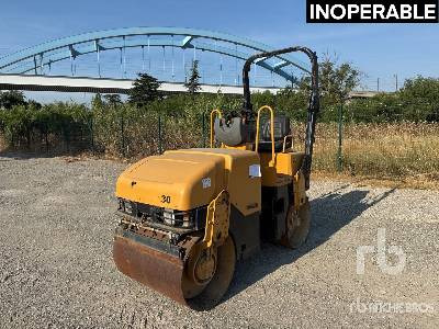 CAT CB214E Compacteur Vibrant Tandem (Inop ... - Rouleau compresseur: photos 1 CAT CB214E Compacteur Vibrant Tandem (Inop ... - Rouleau compresseur: photos 1