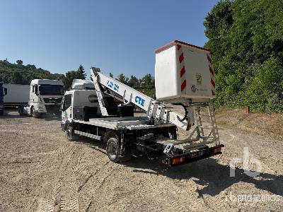 NISSAN CABSTAR 35.12 2013 CTE 201PRO H 19 m on 4x2 C ... - Camion avec nacelle: photos 2 NISSAN CABSTAR 35.12 2013 CTE 201PRO H 19 m on 4x2 C ... - Camion avec nacelle: photos 2