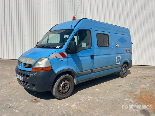 2010 Renault Master 100 L2H2 Vehicule Utilitaire Cargo Van - Véhicule utilitaire: photos 1 2010 Renault Master 100 L2H2 Vehicule Utilitaire Cargo Van - Véhicule utilitaire: photos 1