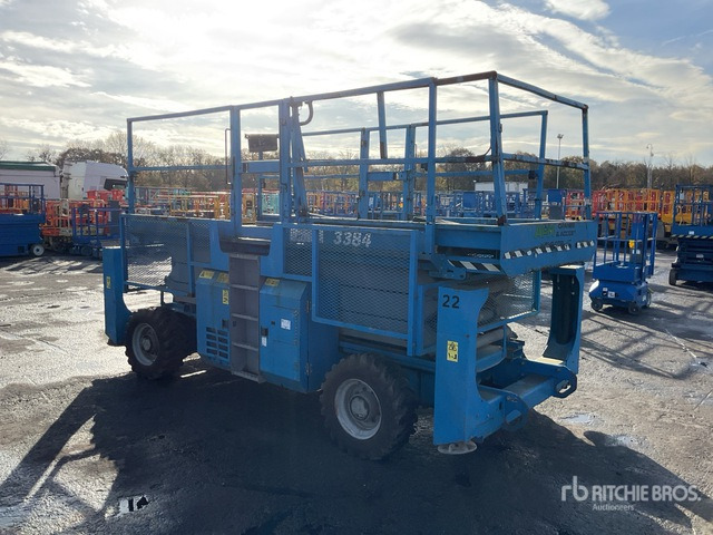 2007 Genie GS3384 4x4 Diesel Scissor Lift - Nacelle ciseaux: photos 4 2007 Genie GS3384 4x4 Diesel Scissor Lift - Nacelle ciseaux: photos 4