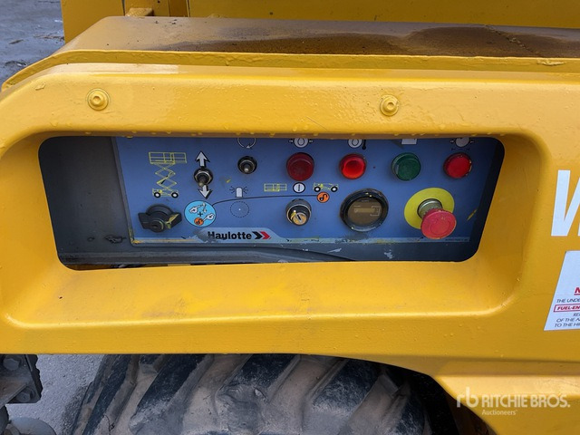 2010 Haulotte Compact 12DX 4x4 Diesel Scissor Lift - Nacelle ciseaux: photos 5 2010 Haulotte Compact 12DX 4x4 Diesel Scissor Lift - Nacelle ciseaux: photos 5