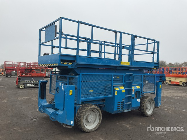 2011 Genie GS5390 4x4 Diesel Scissor Lift - Nacelle ciseaux: photos 3 2011 Genie GS5390 4x4 Diesel Scissor Lift - Nacelle ciseaux: photos 3