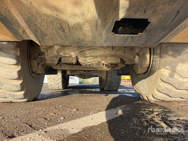 2013 Komatsu HM300-3 Articulated Dump Truck - Tombereau articulé: photos 5 2013 Komatsu HM300-3 Articulated Dump Truck - Tombereau articulé: photos 5