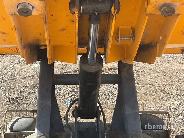 2016 Terex TA6S 6 ton 4x4 Swivel Dumper - Tombereau: photos 5 2016 Terex TA6S 6 ton 4x4 Swivel Dumper - Tombereau: photos 5