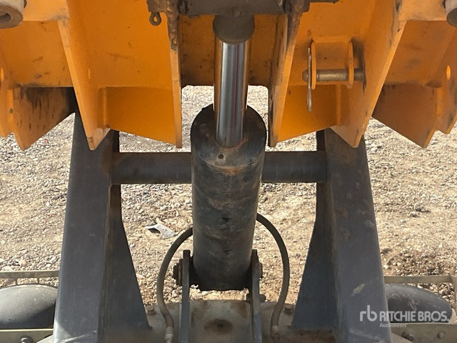 2016 Terex TA6S 6 ton 4x4 Swivel Dumper - Tombereau: photos 5 2016 Terex TA6S 6 ton 4x4 Swivel Dumper - Tombereau: photos 5
