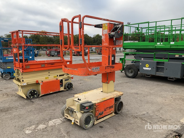 2017 JLG 1230ES Scissor Lift Vertical Mast Lift - Nacelle à mât vertical: photos 1 2017 JLG 1230ES Scissor Lift Vertical Mast Lift - Nacelle à mât vertical: photos 1