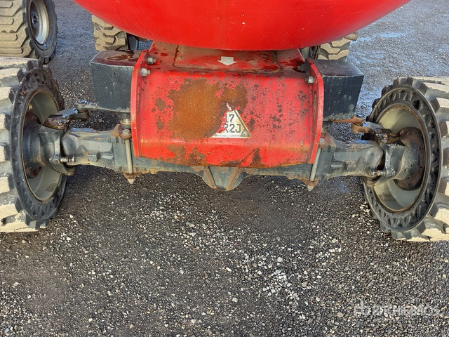 2017 Manitou 160ATJ 4WD Diesel Articulating Boom Lift - Nacelle articulée: photos 5 2017 Manitou 160ATJ 4WD Diesel Articulating Boom Lift - Nacelle articulée: photos 5