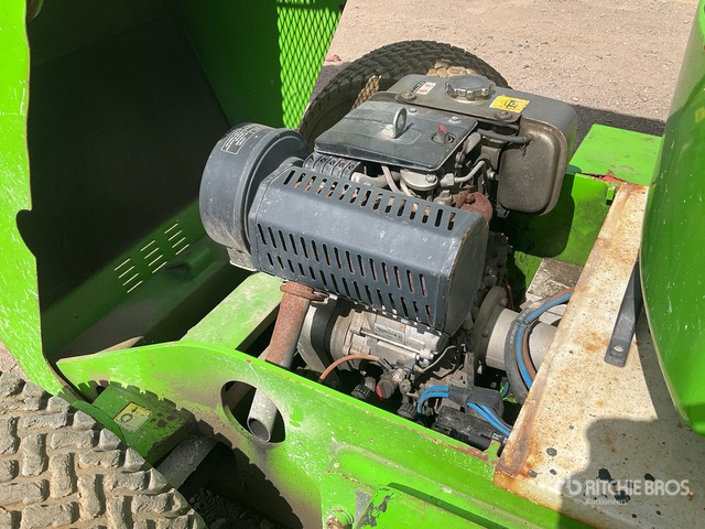2017 Nifty HR12?NDE 2WD Hybrid (Inoperable) Articulating Boom Lift - Nacelle articulée: photos 5 2017 Nifty HR12?NDE 2WD Hybrid (Inoperable) Articulating Boom Lift - Nacelle articulée: photos 5