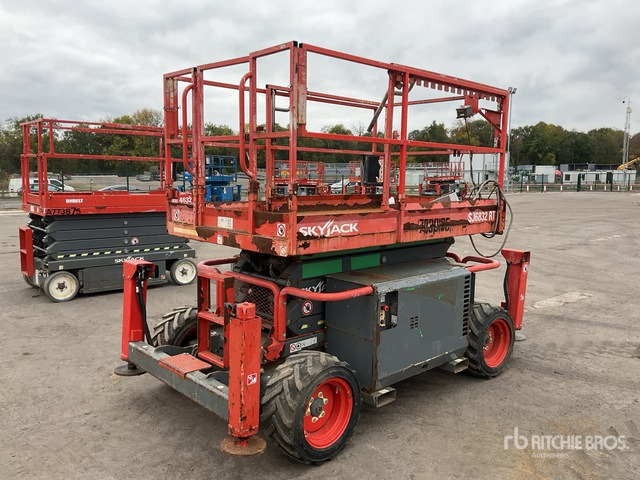 2017 Skyjack SJ6832 RT 4x4 Diesel Scissor Lift - Nacelle ciseaux: photos 3 2017 Skyjack SJ6832 RT 4x4 Diesel Scissor Lift - Nacelle ciseaux: photos 3