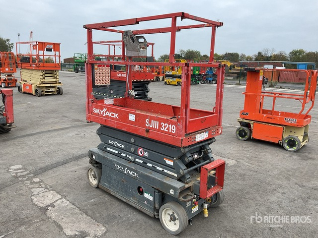 2017 Skyjack SJIII3219 2017 Skyjack SJlll3219 Scissor Lift Scissor Lift - Nacelle ciseaux: photos 4 2017 Skyjack SJIII3219 2017 Skyjack SJlll3219 Scissor Lift Scissor Lift - Nacelle ciseaux: photos 4