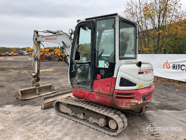 2018 Takeuchi TB240 Mini Excavator: <6.6t - Mini pelle: photos 4 2018 Takeuchi TB240 Mini Excavator: <6.6t - Mini pelle: photos 4