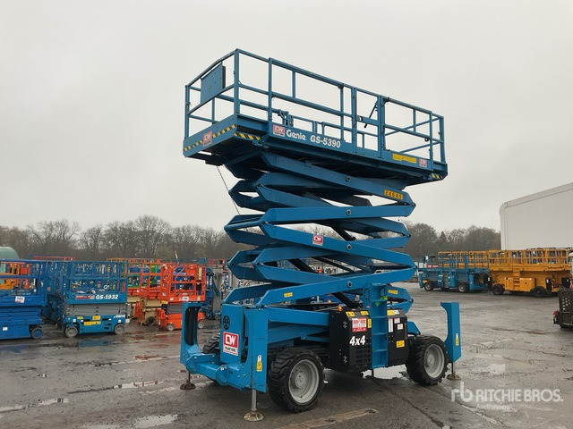 2019 Genie GS-5390 4x4 Diesel Scissor Lift - Nacelle ciseaux: photos 2 2019 Genie GS-5390 4x4 Diesel Scissor Lift - Nacelle ciseaux: photos 2