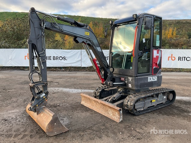 2019 Volvo ECR25D Mini Excavator: <6.6t - Mini pelle: photos 2 2019 Volvo ECR25D Mini Excavator: <6.6t - Mini pelle: photos 2