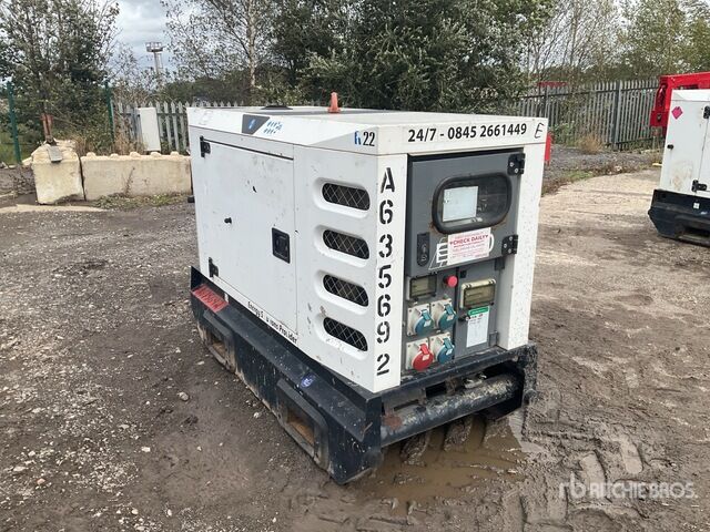 Sdmo R22 Generator Set - Groupe électrogène: photos 1 Sdmo R22 Generator Set - Groupe électrogène: photos 1