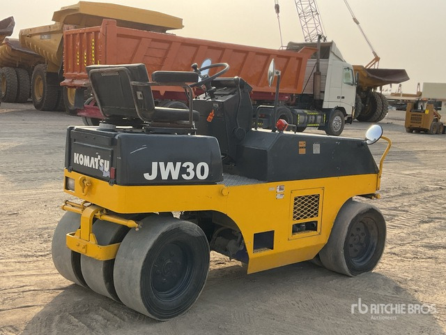 1996 Komatsu JW30-2 7 Wheel Pneumatic Roller - Compacteur à pneus: photos 3 1996 Komatsu JW30-2 7 Wheel Pneumatic Roller - Compacteur à pneus: photos 3