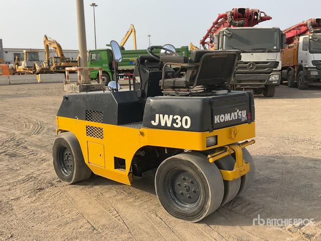 1996 Komatsu JW30-2 7 Wheel Pneumatic Roller - Compacteur à pneus: photos 4 1996 Komatsu JW30-2 7 Wheel Pneumatic Roller - Compacteur à pneus: photos 4