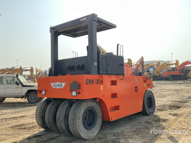 2003 Hamm GRW18 8 Wheel Pneumatic Roller - Compacteur à pneus: photos 3 2003 Hamm GRW18 8 Wheel Pneumatic Roller - Compacteur à pneus: photos 3