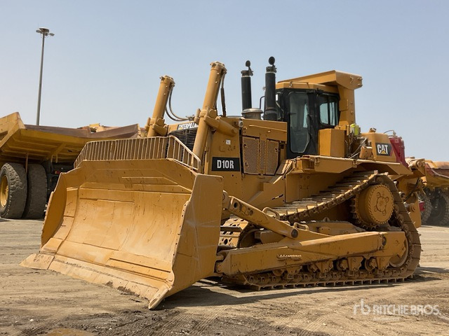 2005 Cat D10R - Bulldozer: photos 1 2005 Cat D10R - Bulldozer: photos 1