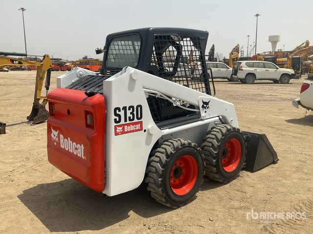 2009 Bobcat S130 - Mini chargeuse: photos 3 2009 Bobcat S130 - Mini chargeuse: photos 3