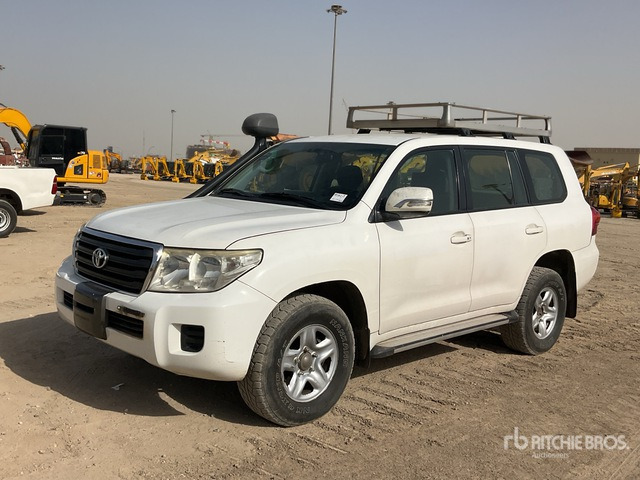 2012 Toyota Land Cruiser GX 200L 4x4 SUV - SUV: photos 1 2012 Toyota Land Cruiser GX 200L 4x4 SUV - SUV: photos 1