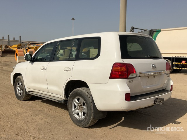 2012 Toyota Land Cruiser GX 200L 4x4 SUV - SUV: photos 2 2012 Toyota Land Cruiser GX 200L 4x4 SUV - SUV: photos 2