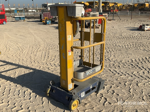 2014 Power Tower Peco Vertical Mast Lift - Nacelle à mât vertical: photos 3 2014 Power Tower Peco Vertical Mast Lift - Nacelle à mât vertical: photos 3