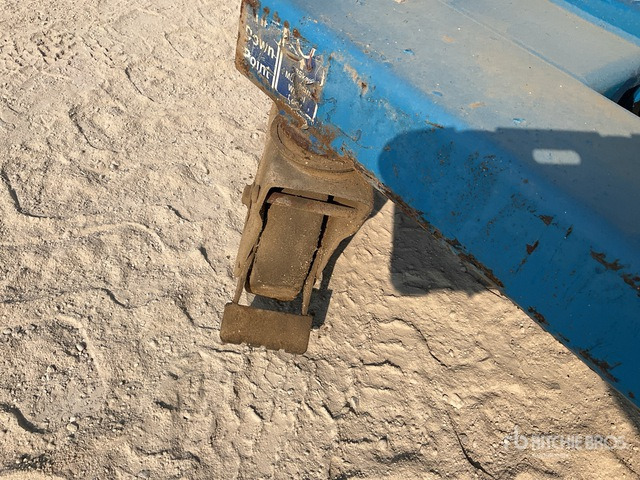 2014 Power Towers Electric Vertical Mast Lift - Nacelle à mât vertical: photos 4 2014 Power Towers Electric Vertical Mast Lift - Nacelle à mât vertical: photos 4