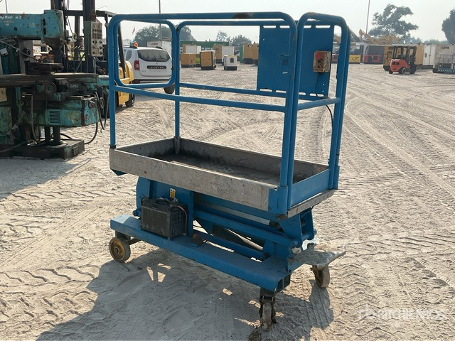 2014 Power Towers Electric Vertical Mast Lift - Nacelle à mât vertical: photos 3 2014 Power Towers Electric Vertical Mast Lift - Nacelle à mât vertical: photos 3