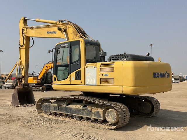 2016 Komatsu PC220-8M0 - Pelle sur chenille: photos 4 2016 Komatsu PC220-8M0 - Pelle sur chenille: photos 4