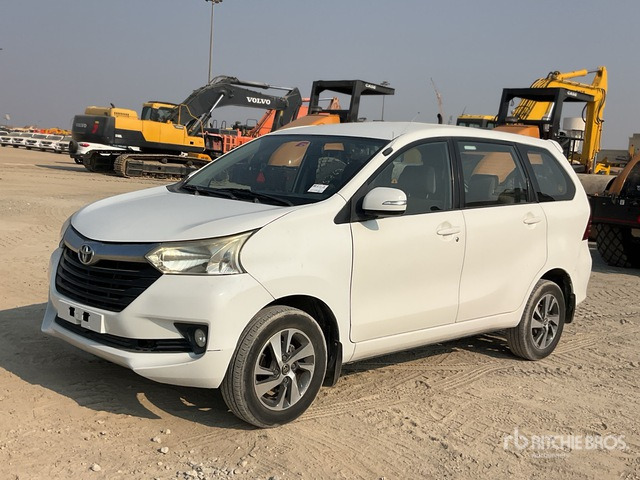 2017 Toyota Avanza Minivan - Voiture: photos 1 2017 Toyota Avanza Minivan - Voiture: photos 1