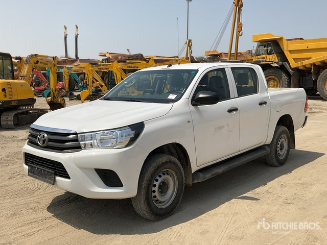 2018 Toyota Hilux 4x4 Crew Cab Pickup - Pick-up: photos 2 2018 Toyota Hilux 4x4 Crew Cab Pickup - Pick-up: photos 2