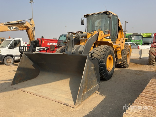 2019 Volvo L105 - Chargeuse sur pneus: photos 1 2019 Volvo L105 - Chargeuse sur pneus: photos 1