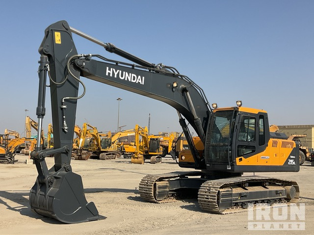 Hyundai R215L Tracked Excavator - Pelle sur chenille: photos 2 Hyundai R215L Tracked Excavator - Pelle sur chenille: photos 2