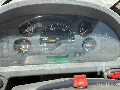 Chargeuse sur pneus KOMATSU WA380Z-6: photos 9