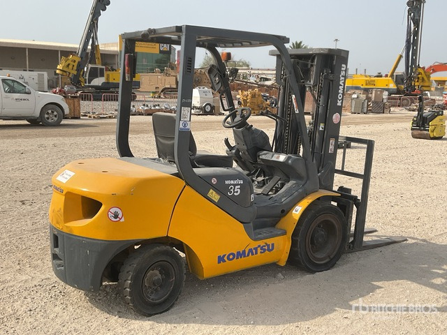 Komatsu FD30T-17 - Chariot élévateur diesel: photos 3 Komatsu FD30T-17 - Chariot élévateur diesel: photos 3