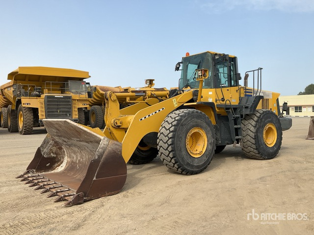 Komatsu WA470-6 - Chargeuse sur pneus: photos 2 Komatsu WA470-6 - Chargeuse sur pneus: photos 2