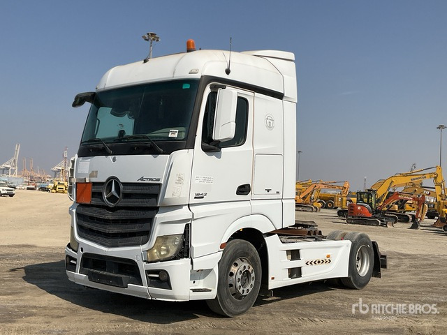 2012 Mercedes-Benz Actros 1842 4x2 S/A Sleeper Truck Tractor - Tracteur routier: photos 2 2012 Mercedes-Benz Actros 1842 4x2 S/A Sleeper Truck Tractor - Tracteur routier: photos 2