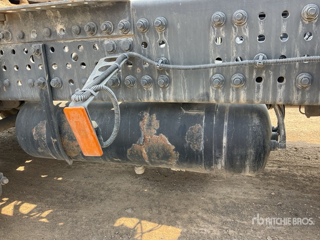 2013 Mercedes-Benz Actros 1845LS 4x2 S/A Sleeper Truck Tractor - Tracteur routier: photos 5 2013 Mercedes-Benz Actros 1845LS 4x2 S/A Sleeper Truck Tractor - Tracteur routier: photos 5