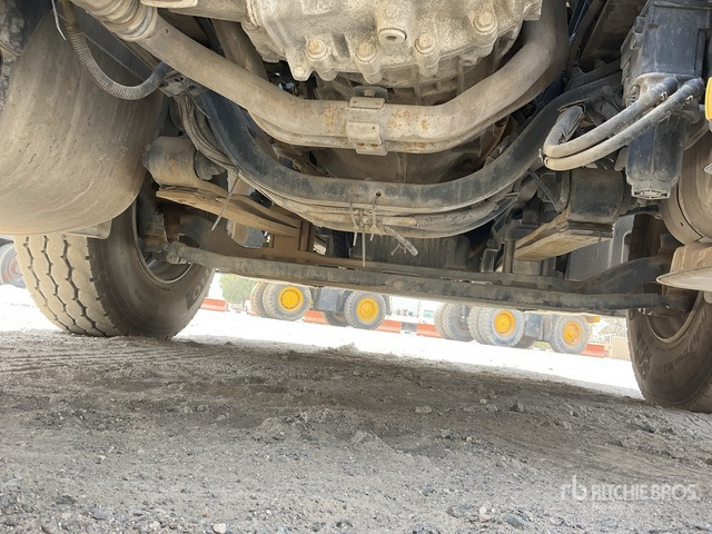 2015 Mercedes-Benz Actros 1845LS 4x2 S/A Sleeper Truck Tractor - Tracteur routier: photos 5 2015 Mercedes-Benz Actros 1845LS 4x2 S/A Sleeper Truck Tractor - Tracteur routier: photos 5