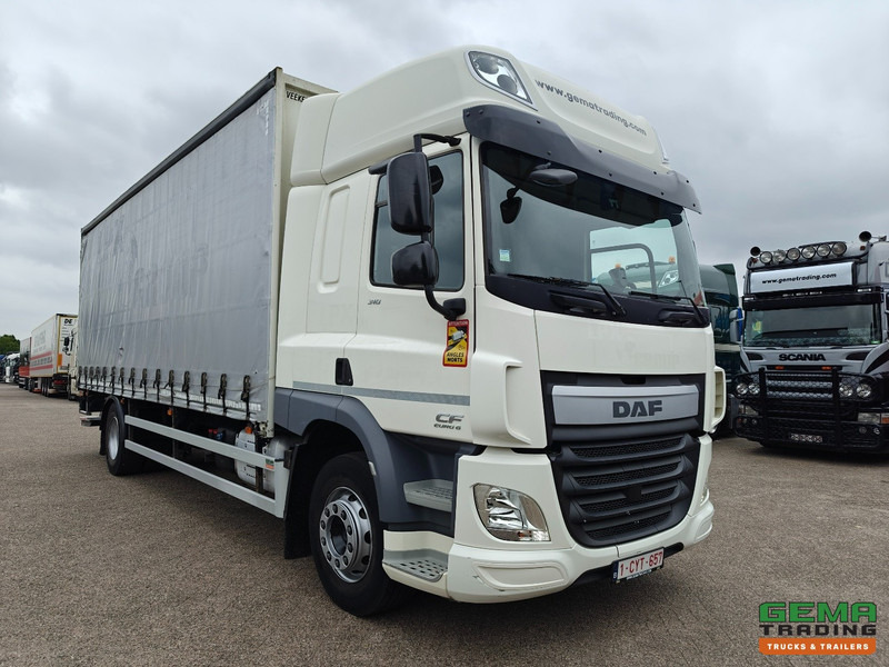 DAF CF 310 4x2 SpaceCab Euro6 - Schuifzeilenbak 7.7M + Laadklep 1500KG - 10/2025 APK - Camion à rideaux coulissants: photos 5 DAF CF 310 4x2 SpaceCab Euro6 - Schuifzeilenbak 7.7M + Laadklep 1500KG - 10/2025 APK - Camion à rideaux coulissants: photos 5
