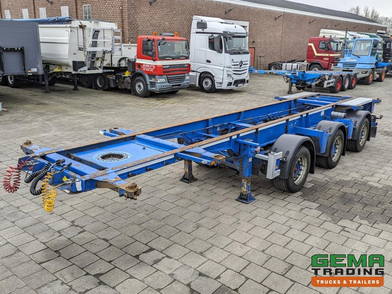 Renders ROC16.27 3-Assen SAF Schijfremmen - X-Steering - 30FT - Semi-remorque porte-conteneur/ Caisse mobile: photos 3 Renders ROC16.27 3-Assen SAF Schijfremmen - X-Steering - 30FT - Semi-remorque porte-conteneur/ Caisse mobile: photos 3