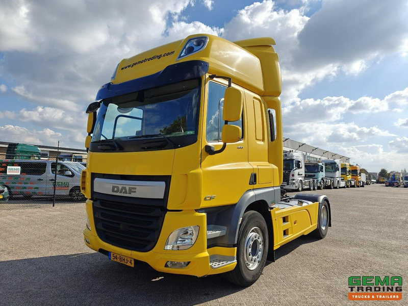 DAF CF 400 FT 4x2 Spacecab Euro6A - Side Skirts - SMARTTacho V2 - Tracteur routier: photos 1 DAF CF 400 FT 4x2 Spacecab Euro6A - Side Skirts - SMARTTacho V2 - Tracteur routier: photos 1
