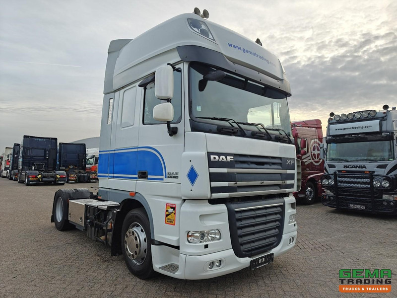 DAF FT XF105.460 4x2 Superspacecab Euro5 - Retarder - Handgeschakeld - Luchtvering - BelgischeRegistratie - Tracteur routier: photos 2 DAF FT XF105.460 4x2 Superspacecab Euro5 - Retarder - Handgeschakeld - Luchtvering - BelgischeRegistratie - Tracteur routier: photos 2