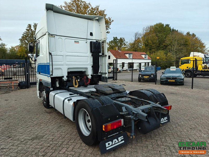 DAF FT XF105.460 4x2 Superspacecab Euro5 - Retarder - Handgeschakeld - Luchtvering - BelgischeRegistratie - Tracteur routier: photos 4 DAF FT XF105.460 4x2 Superspacecab Euro5 - Retarder - Handgeschakeld - Luchtvering - BelgischeRegistratie - Tracteur routier: photos 4