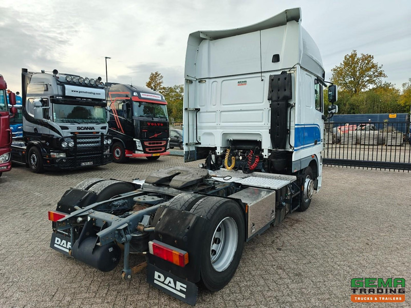 DAF FT XF105.460 4x2 Superspacecab Euro5 - Retarder - Handgeschakeld - Luchtvering - BelgischeRegistratie - Tracteur routier: photos 3 DAF FT XF105.460 4x2 Superspacecab Euro5 - Retarder - Handgeschakeld - Luchtvering - BelgischeRegistratie - Tracteur routier: photos 3