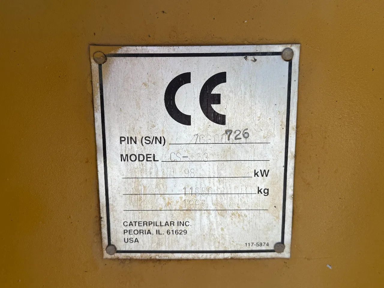 Compacteur à pieds de mouton/ Monocylindre CAT CS 563 Roller with vibration: photos 6